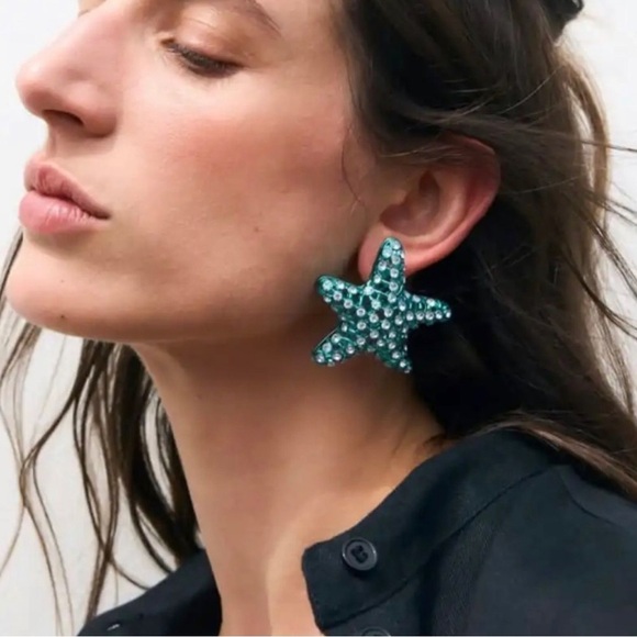 Zara Jewelry - Zara Green Crystal Oversized Starfish Earrings
